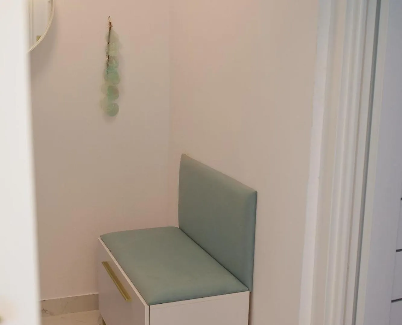 Apartment Saturn - Central Stay On Iconic Calea Victoriei Bucharest