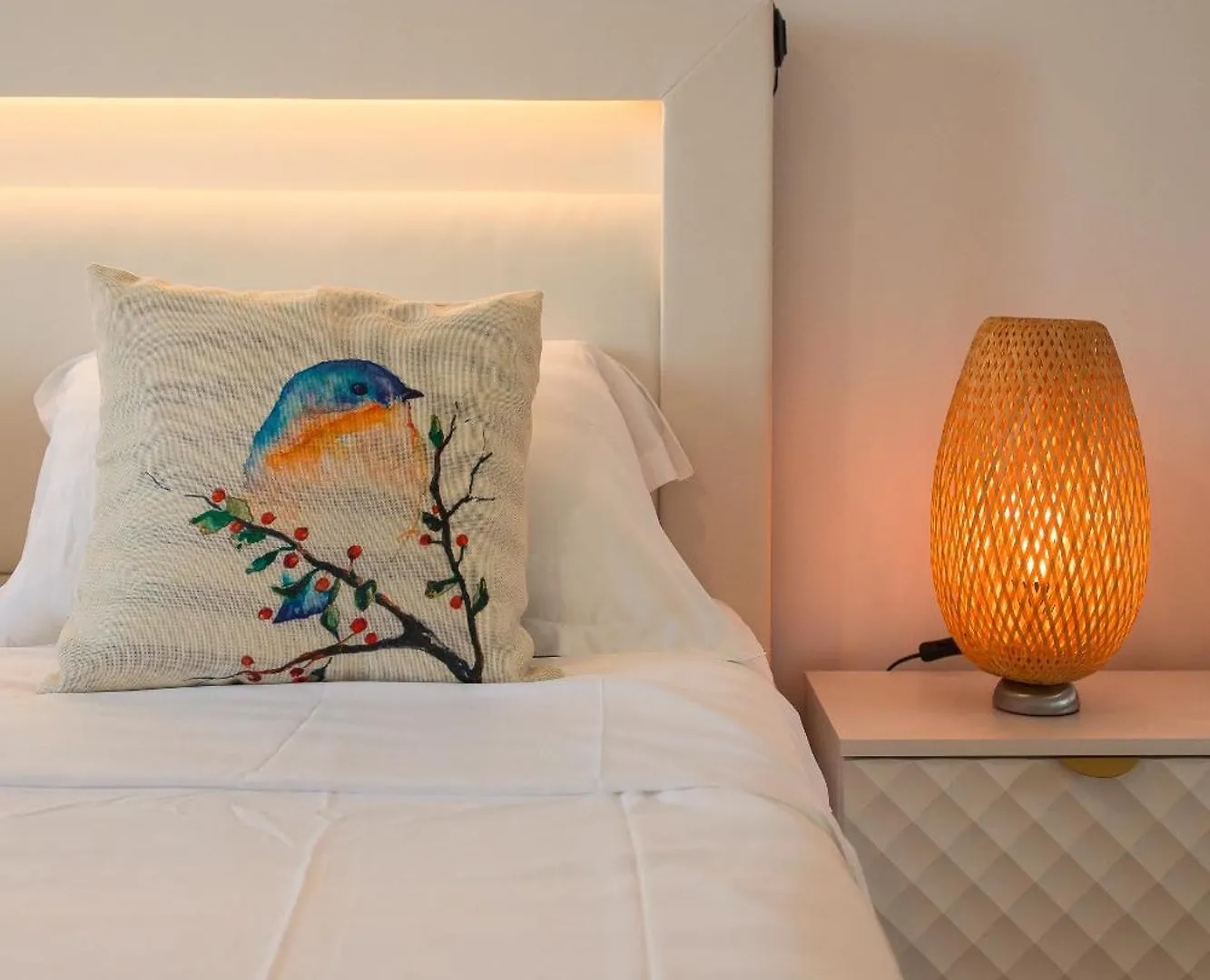 Apartment Saturn - Central Stay On Iconic Calea Victoriei Bucharest