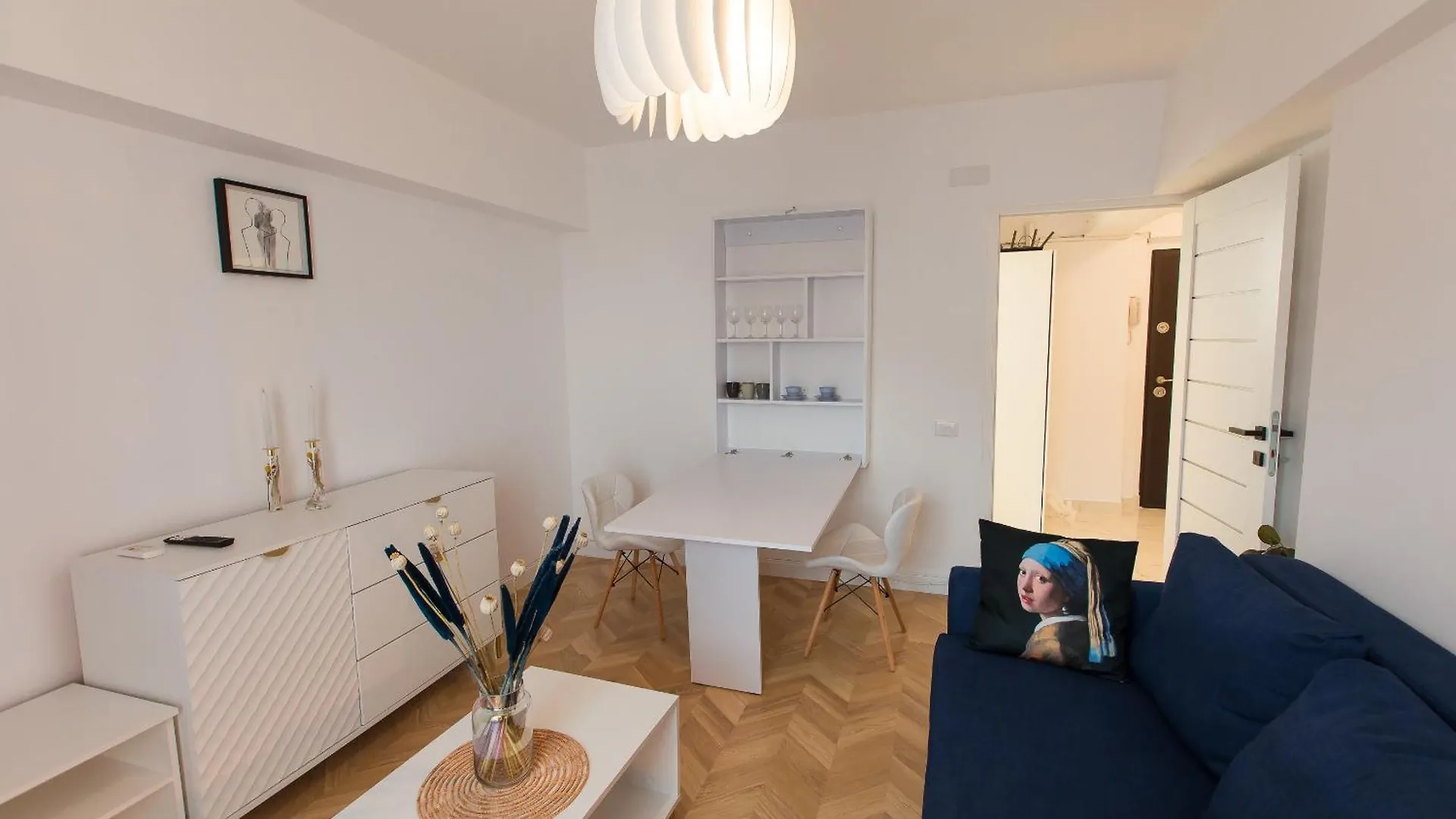Saturn - Central Stay On Iconic Calea Victoriei Bucharest Apartment