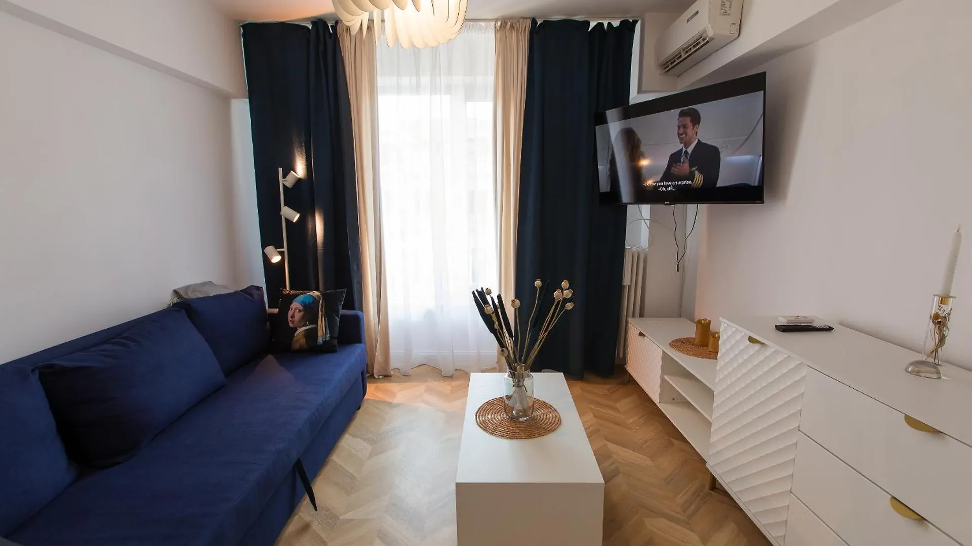 Apartment Saturn - Central Stay On Iconic Calea Victoriei Bucharest
